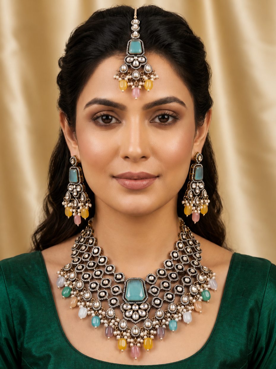 Inika Detailed Zircon and Monalisa Stone Necklace Set