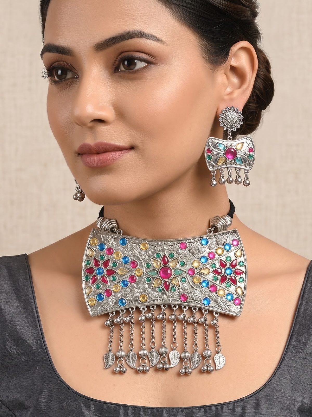 Anvi Oxidised Pendant Set