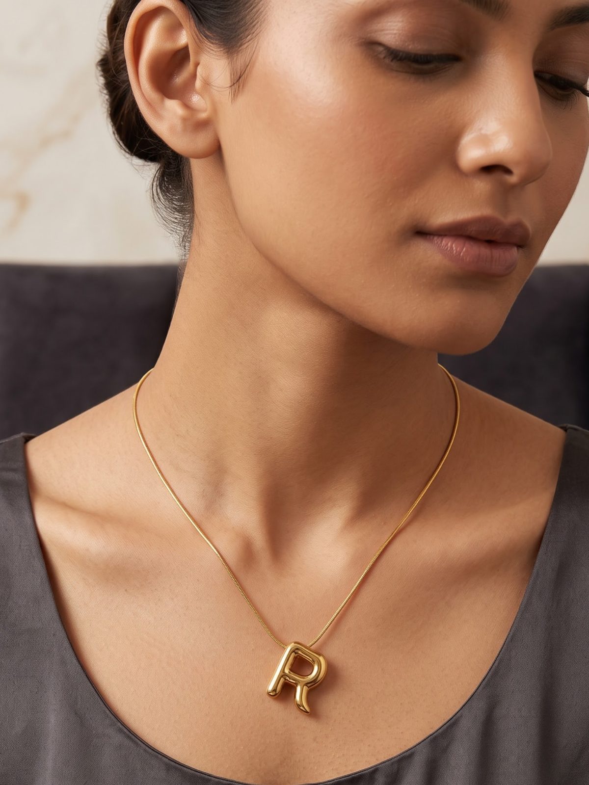 Shanaya Minimalist Alphabet R Necklace