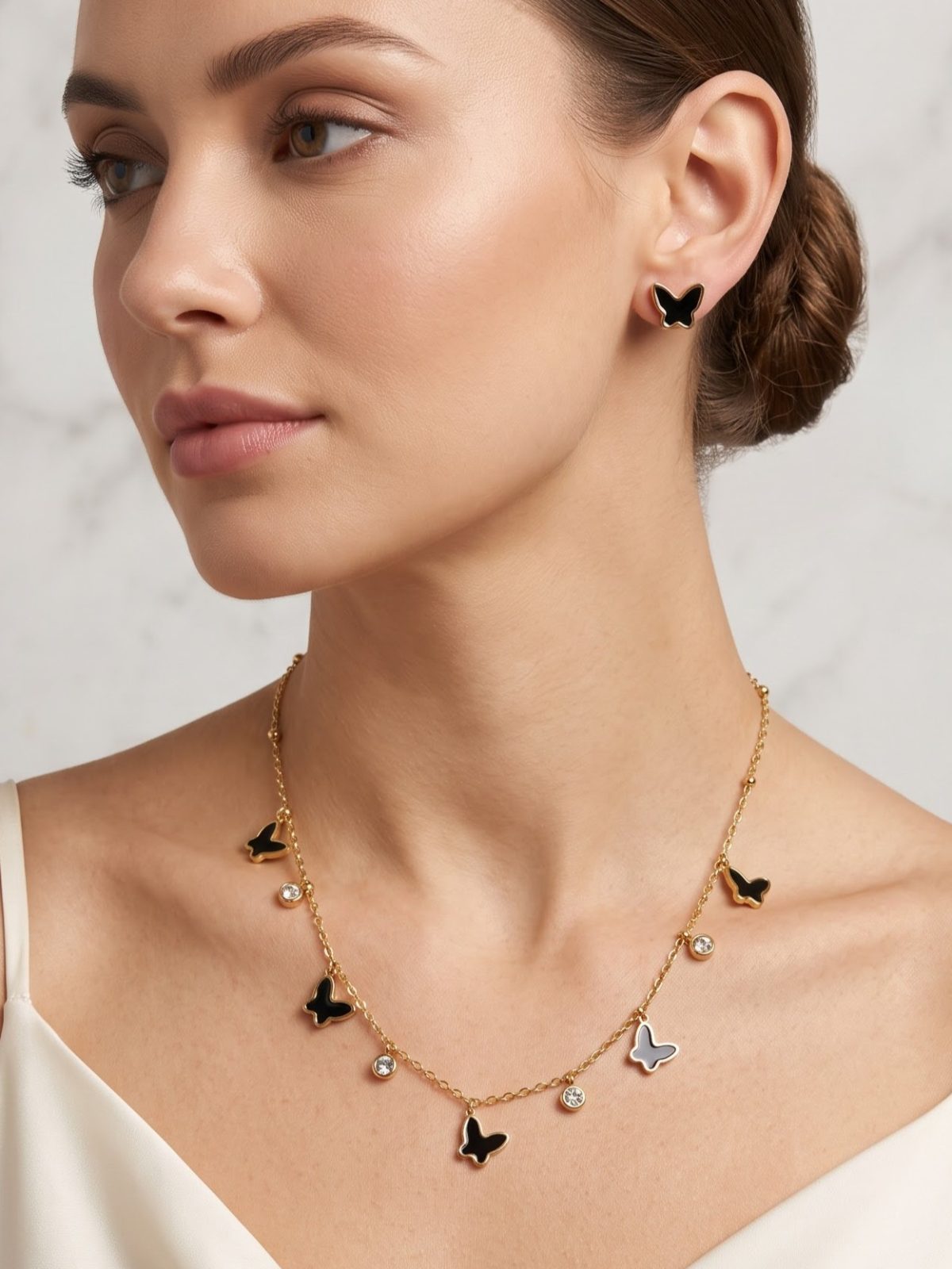 Mannat Butterfly Pendant Necklace