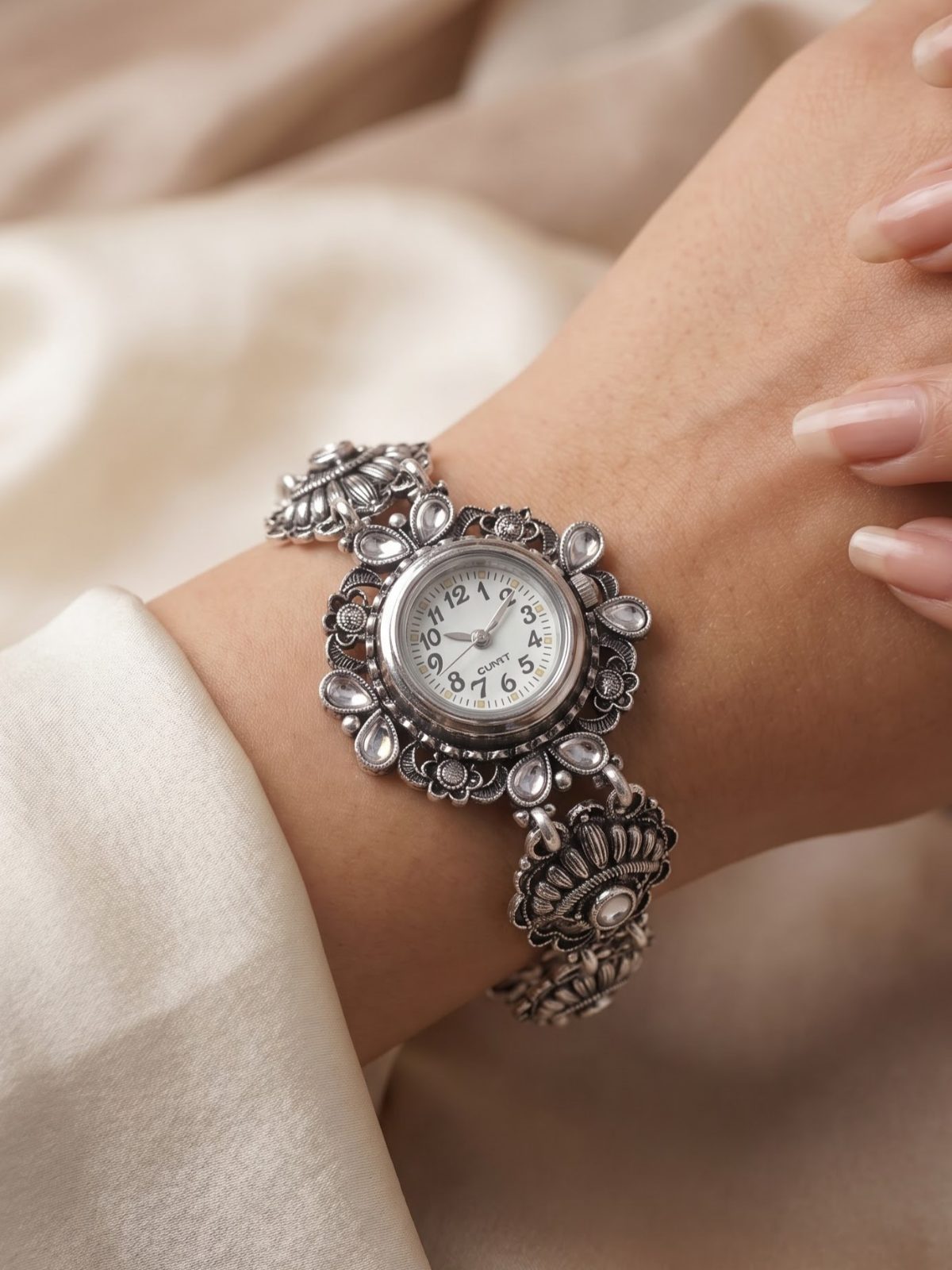 Eesha Oxidised Dial Bracelet Watch