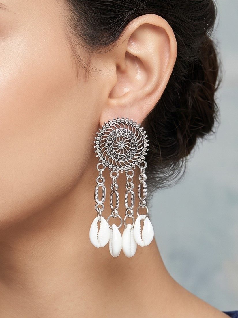 Aisha Oxidised Earring